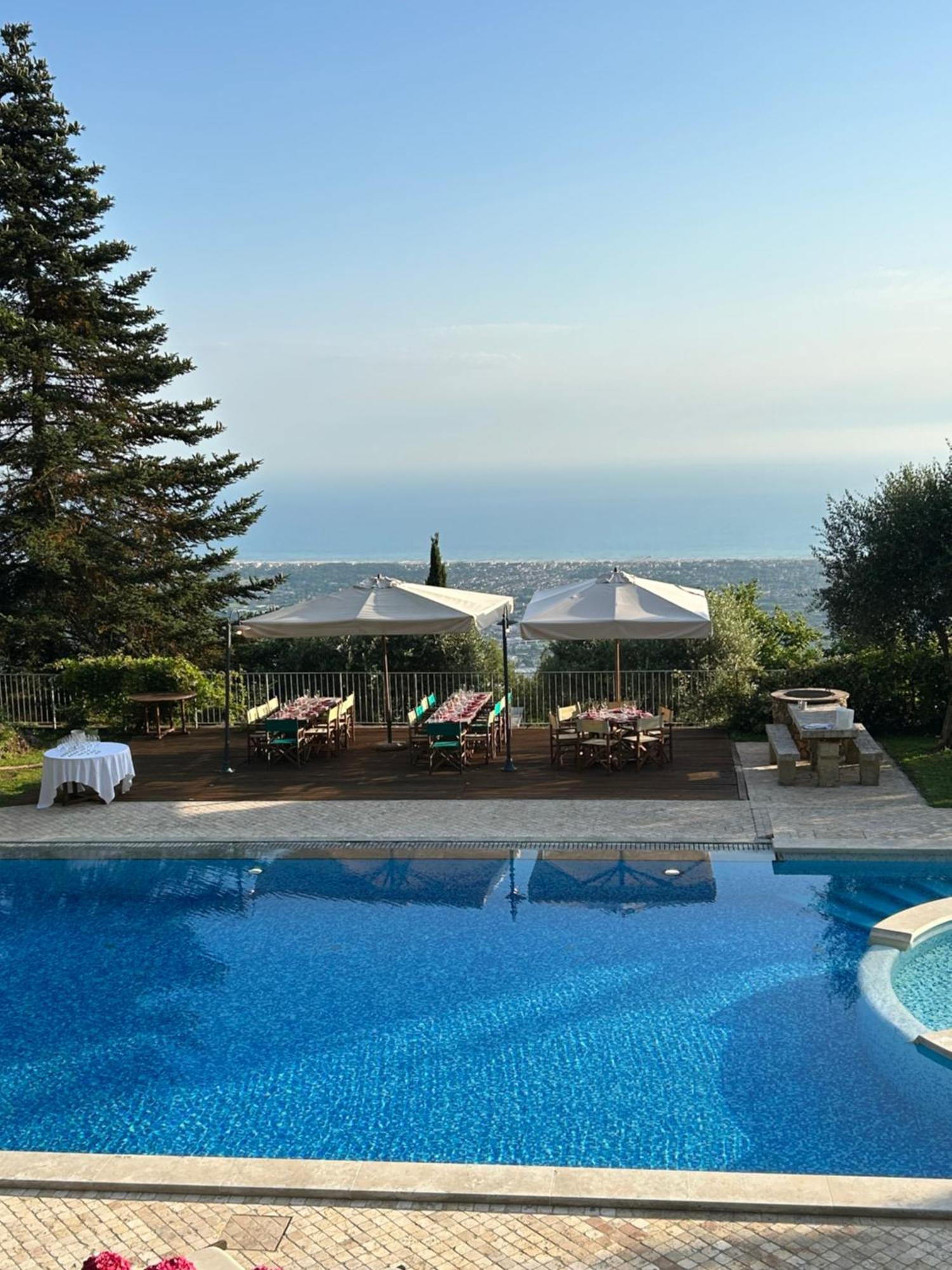 La Terrazza Sulla Versilia Pietrasanta Exteriör bild