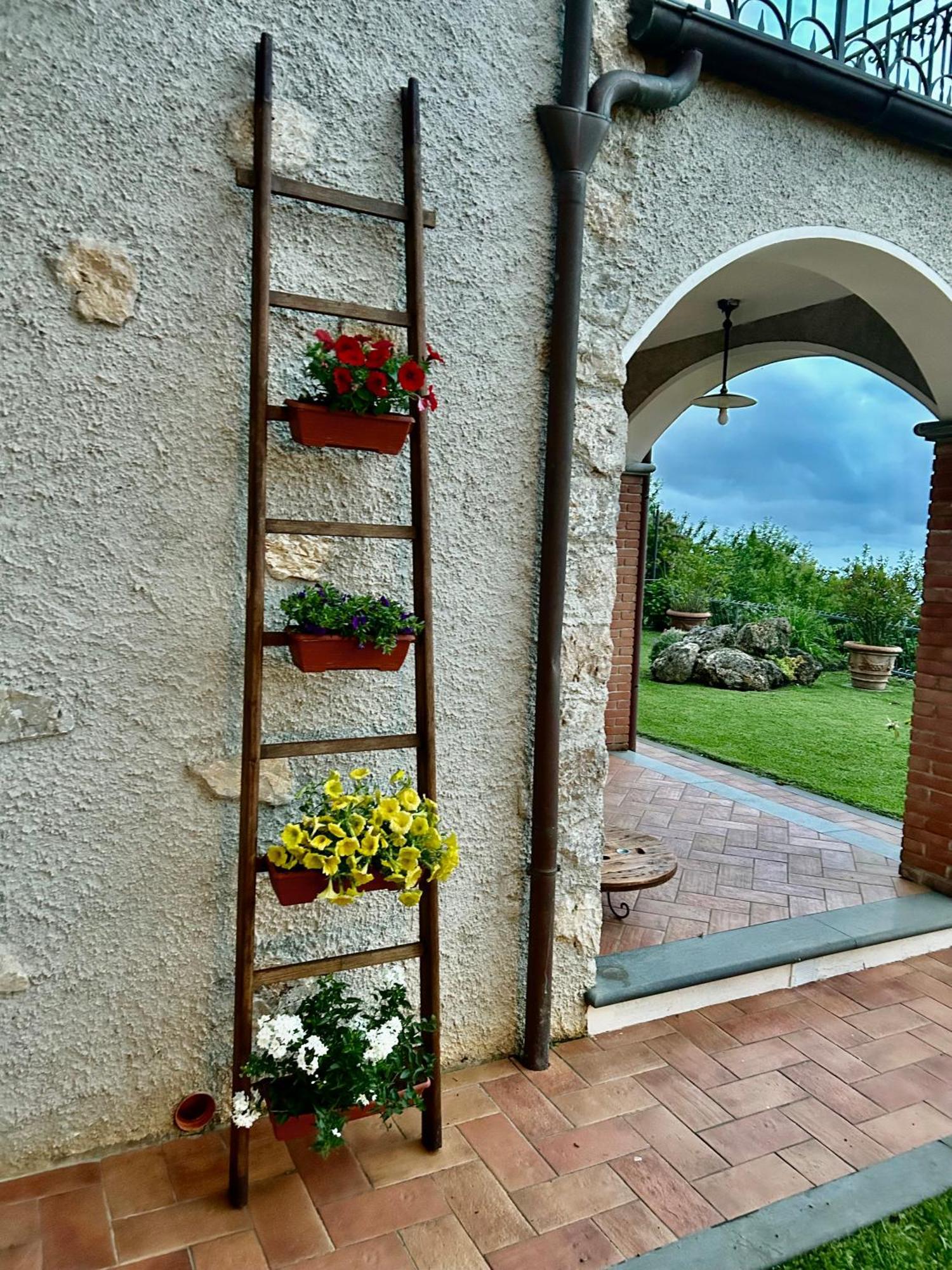 La Terrazza Sulla Versilia Pietrasanta Exteriör bild